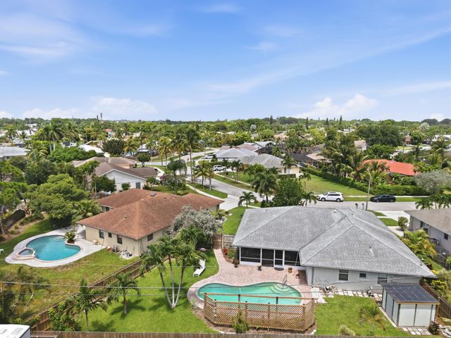 1081 Palama Way, Lantana, FL 33462