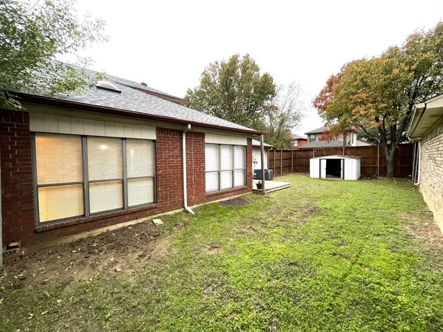 2919 Sunset Point Lane, Carrollton, TX 75007