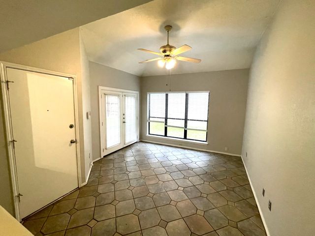 2919 Sunset Point Lane, Carrollton, TX 75007