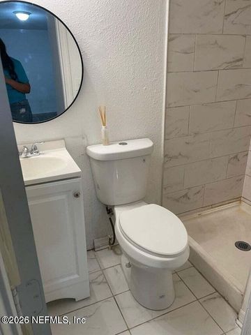 7805 SISKIN Avenue, Jacksonville, FL 32219