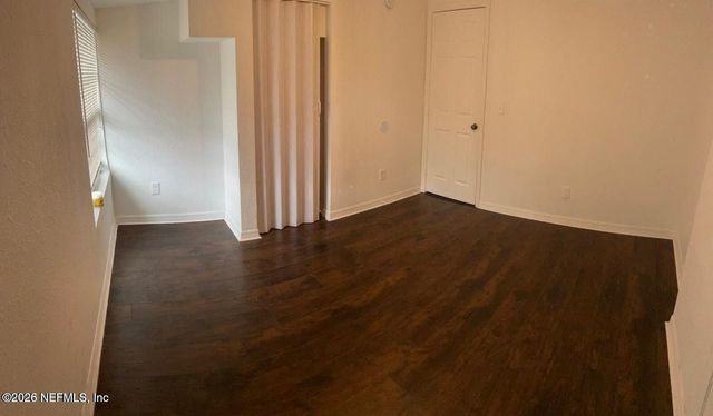 7805 SISKIN Avenue, Jacksonville, FL 32219