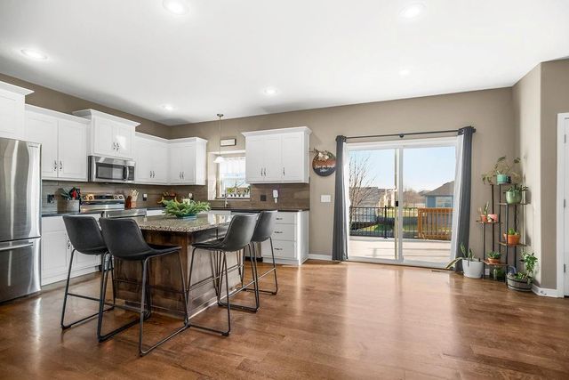 10115 N McKinley Avenue, Kansas City, MO 64157