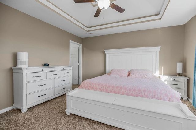 10115 N McKinley Avenue, Kansas City, MO 64157