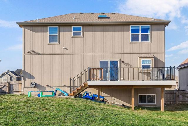 10115 N McKinley Avenue, Kansas City, MO 64157