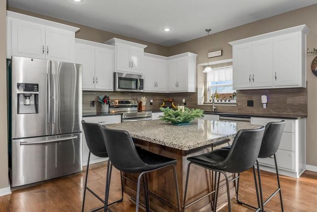 10115 N McKinley Avenue, Kansas City, MO 64157