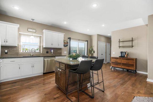 10115 N McKinley Avenue, Kansas City, MO 64157