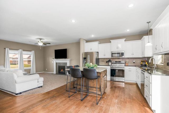 10115 N McKinley Avenue, Kansas City, MO 64157