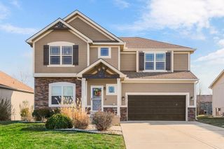 10115 N McKinley Avenue, Kansas City, MO 64157