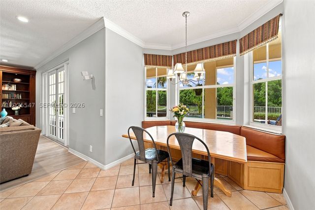 861 Crestview Cir, Weston, FL 33327