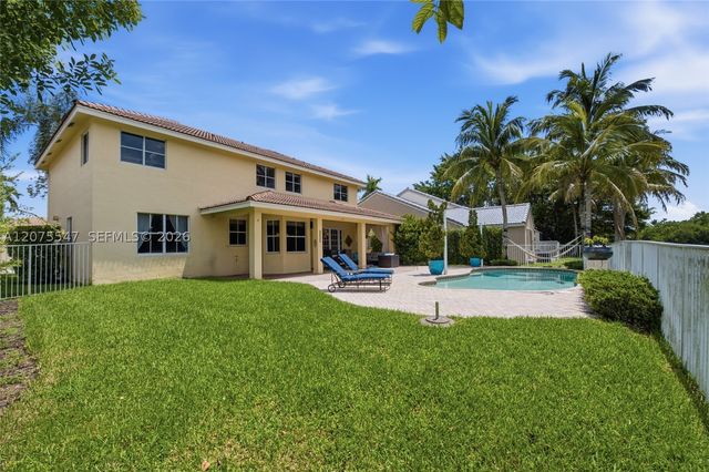 861 Crestview Cir, Weston, FL 33327