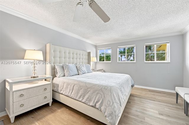 861 Crestview Cir, Weston, FL 33327