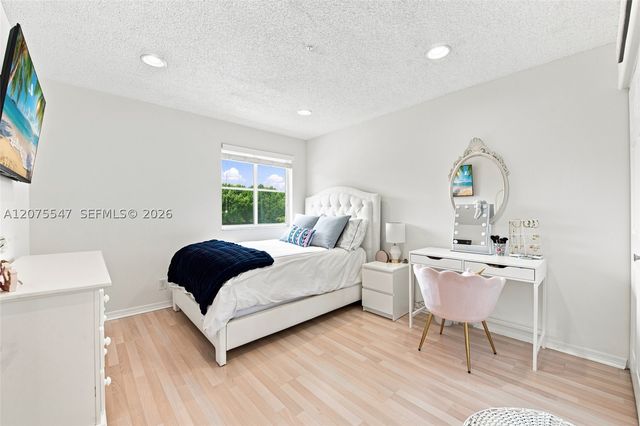 861 Crestview Cir, Weston, FL 33327