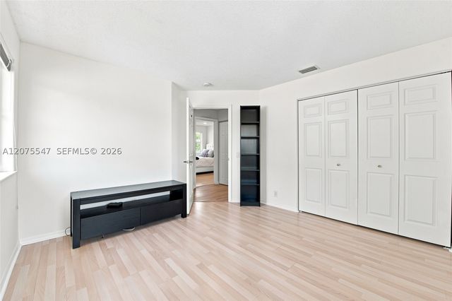861 Crestview Cir, Weston, FL 33327