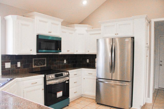 106 Country Mile Drive, Youngsville, LA 70592