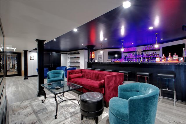 380 Stewart Avenue, Garden City, NY 11530