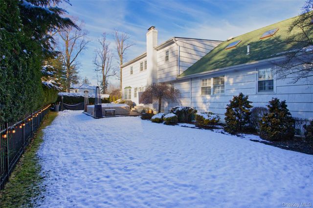 380 Stewart Avenue, Garden City, NY 11530