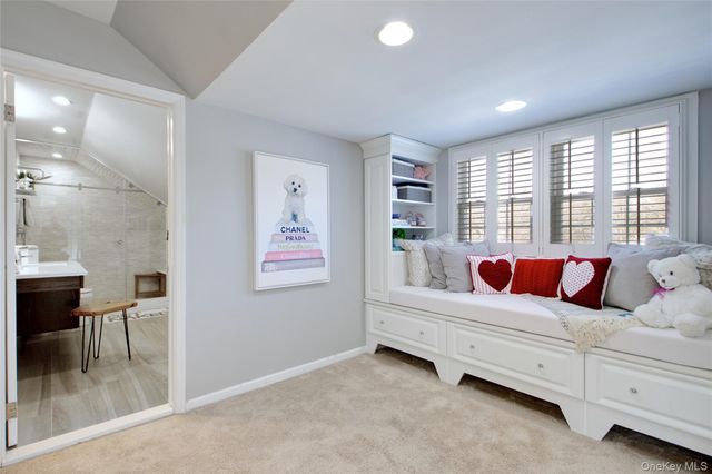 380 Stewart Avenue, Garden City, NY 11530