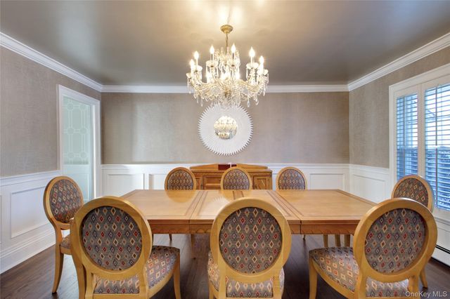 380 Stewart Avenue, Garden City, NY 11530