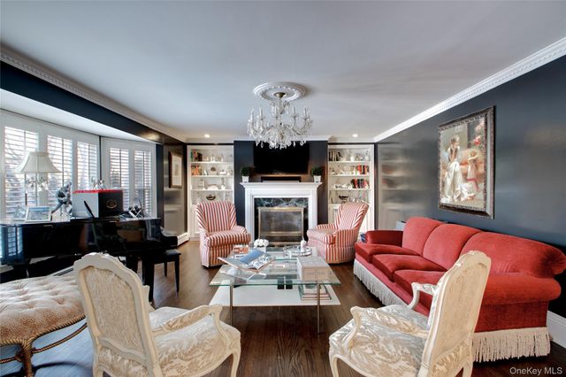 380 Stewart Avenue, Garden City, NY 11530