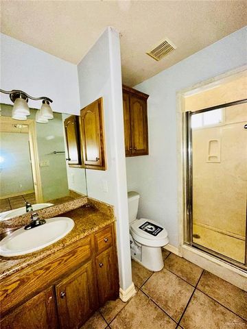 704 W Bahamas Drive 3, Pharr, TX 78577