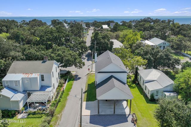 457 E Second Street, Pass Christian, MS 39571