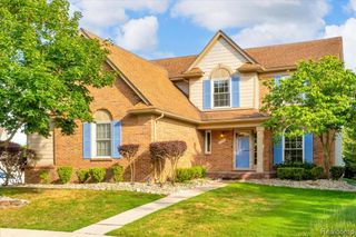 34903 Pennington Drive, Farmington Hills, MI 48335
