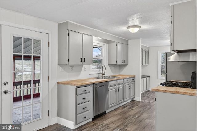 4918 PLEASANT VALLEY RD, York, PA 17406