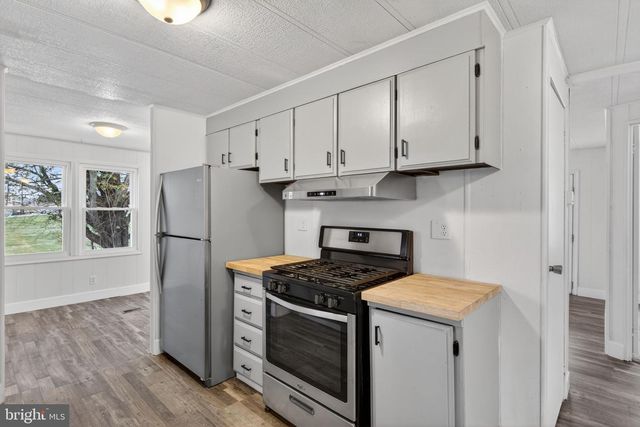 4918 PLEASANT VALLEY RD, York, PA 17406