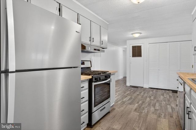 4918 PLEASANT VALLEY RD, York, PA 17406