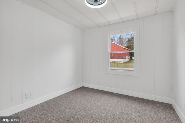 4918 PLEASANT VALLEY RD, York, PA 17406