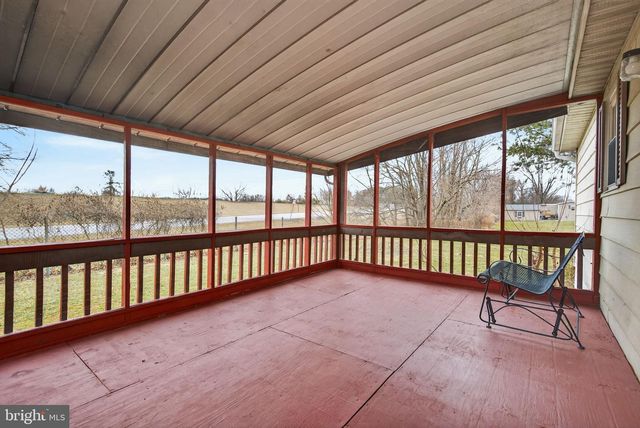 4918 PLEASANT VALLEY RD, York, PA 17406