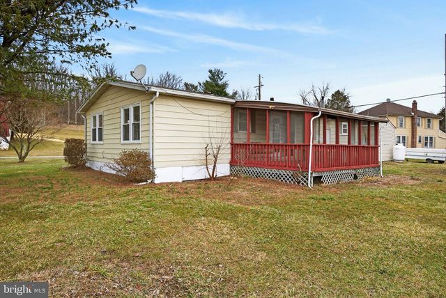 4918 PLEASANT VALLEY RD, York, PA 17406