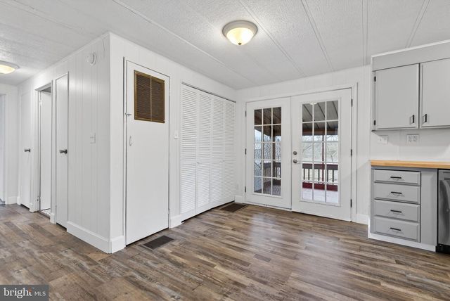 4918 PLEASANT VALLEY RD, York, PA 17406