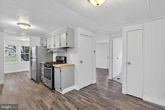 4918 PLEASANT VALLEY RD, York, PA 17406