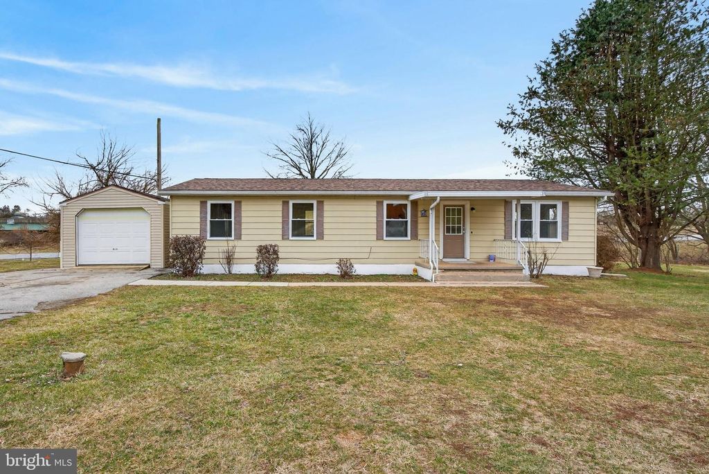4918 PLEASANT VALLEY RD, York, PA 17406