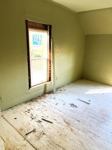 402 South Mansfield Road, Ava, MO 65608