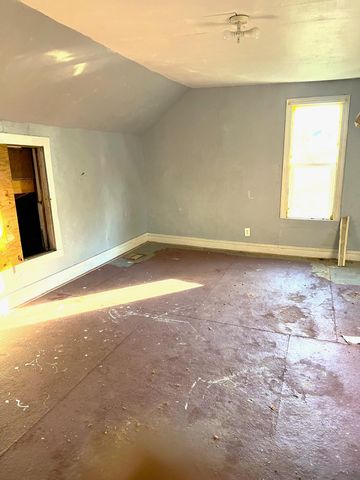 402 South Mansfield Road, Ava, MO 65608