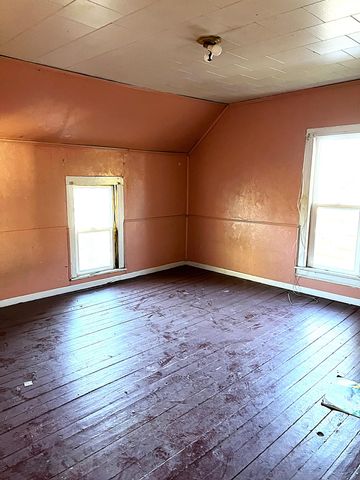 402 South Mansfield Road, Ava, MO 65608
