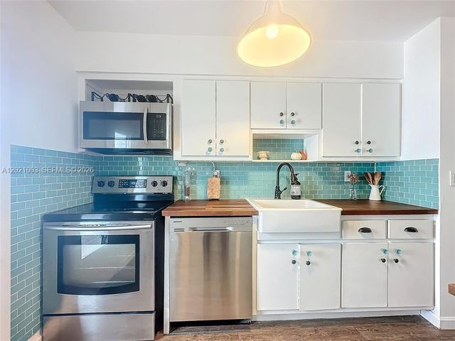 7133 Bay Dr 705, Miami Beach, FL 33141