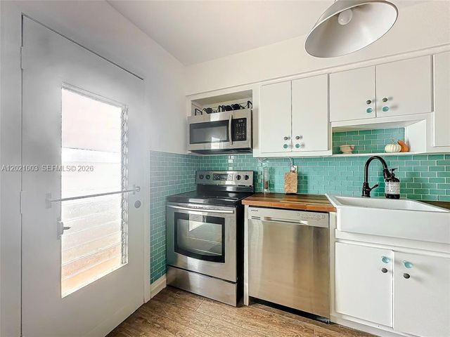 7133 Bay Dr 705, Miami Beach, FL 33141