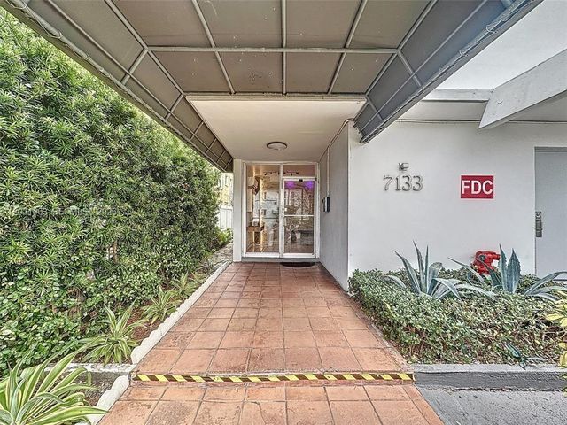 7133 Bay Dr 705, Miami Beach, FL 33141