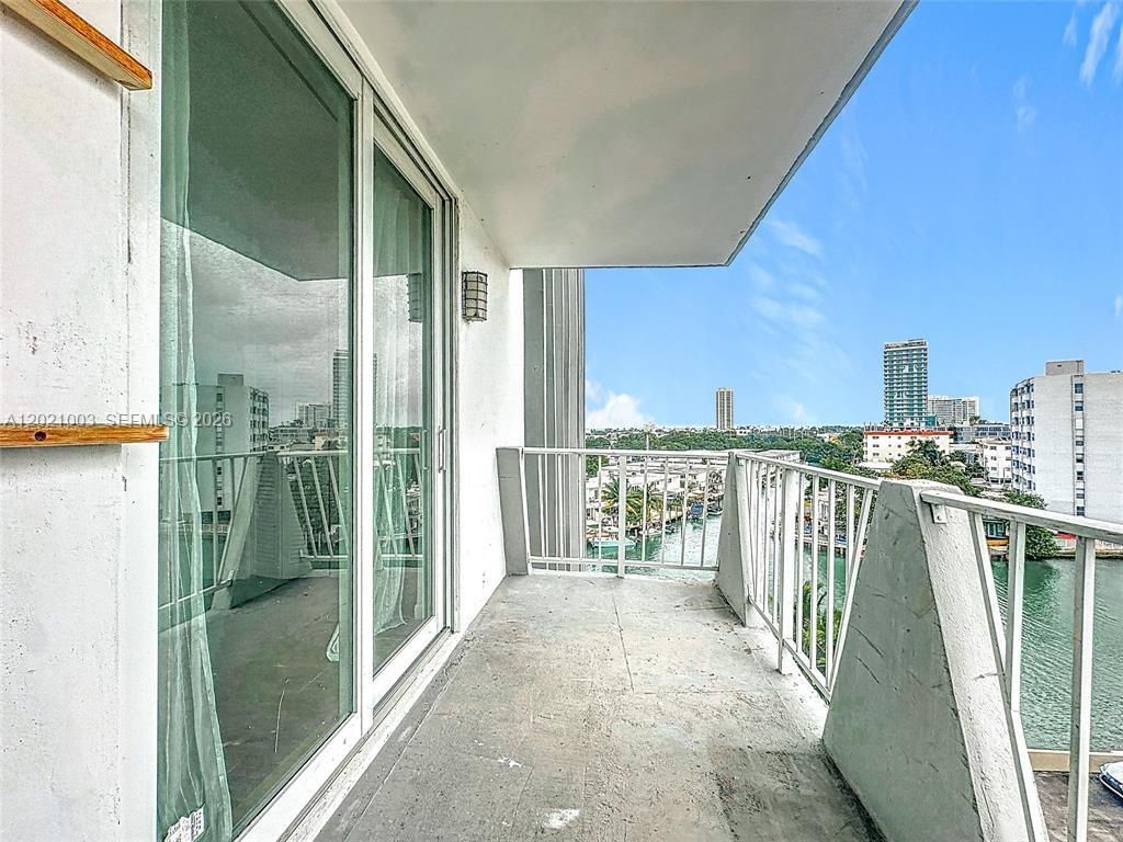 7133 Bay Dr 705, Miami Beach, FL 33141