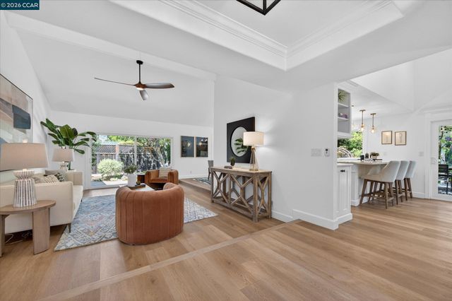 228 Royal Saint Ct, Danville, CA 94526