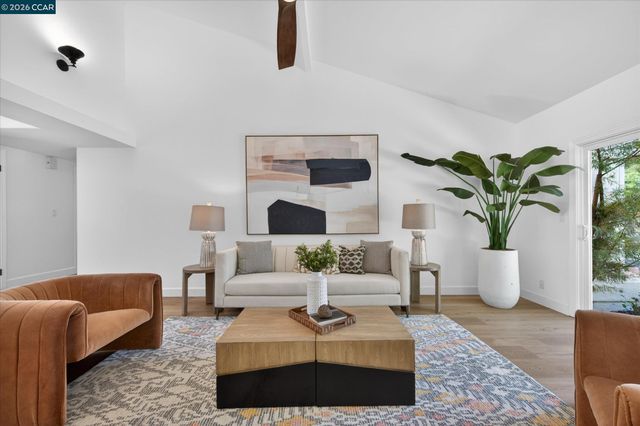 228 Royal Saint Ct, Danville, CA 94526