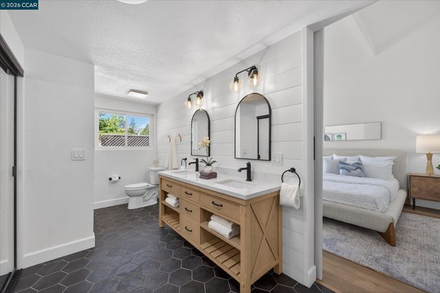 228 Royal Saint Ct, Danville, CA 94526