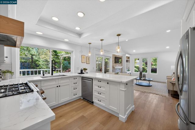 228 Royal Saint Ct, Danville, CA 94526