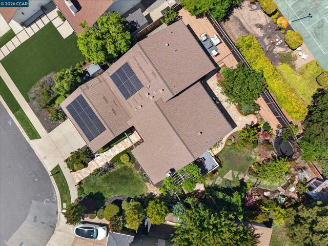 228 Royal Saint Ct, Danville, CA 94526