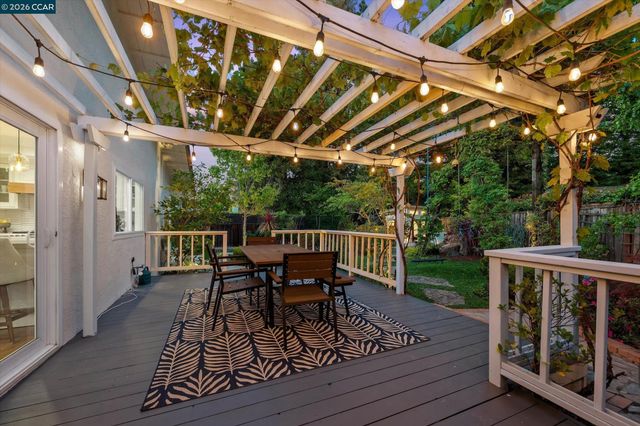 228 Royal Saint Ct, Danville, CA 94526