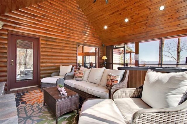 520 SUNROCK MOUNTAIN Road, Blue Ridge, GA 30513