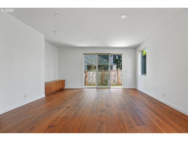 6342 Ne 33RD Ave A, Portland, OR 97211